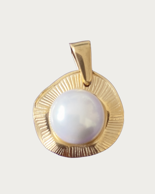 Gold Ocean Pearl Charm